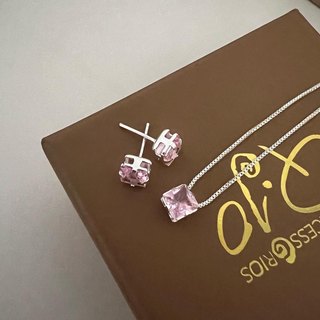 Conjunto Rosa Claro