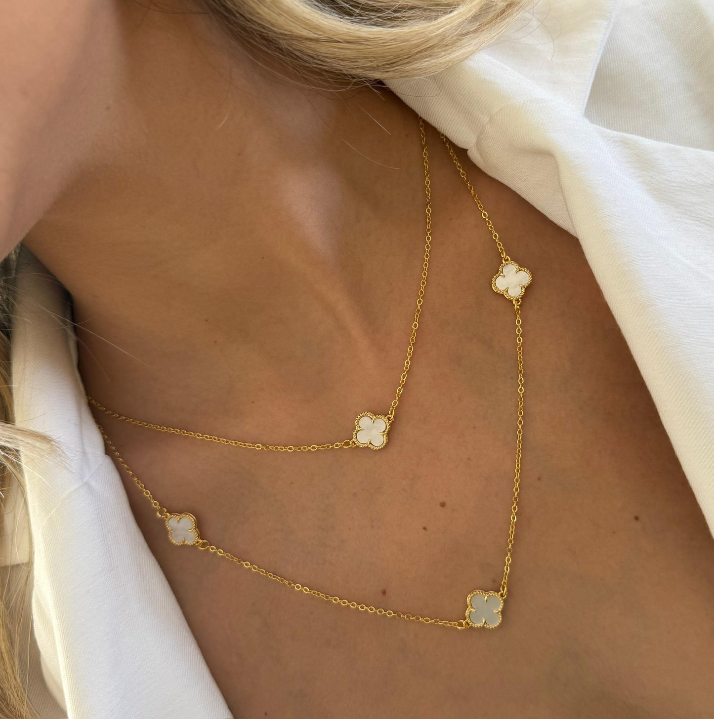 Conj. Trevo Branco (Brinco, colar e pulseira)