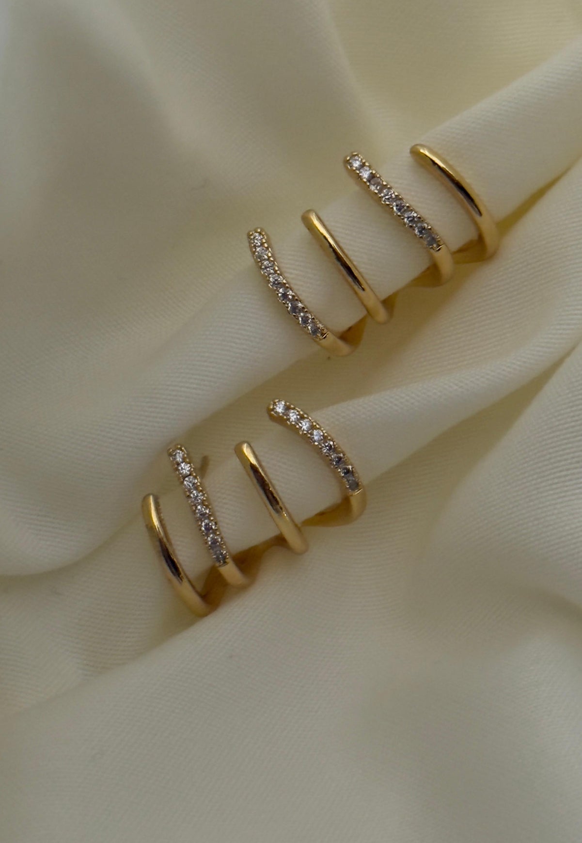 Brinco Quatro Tiras Zircônia